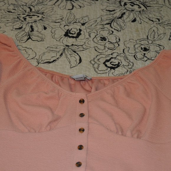 Button Up Peasant Crop Top - Picture 3 of 5